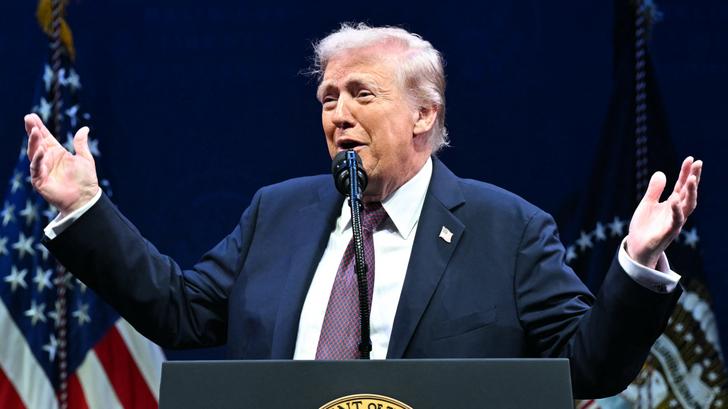 Para Donald Trump, la violencia doméstica son delitos "menos graves"