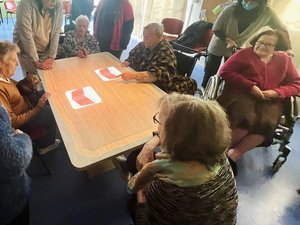 Por los 40 años de Edenis, los mayores celebran la