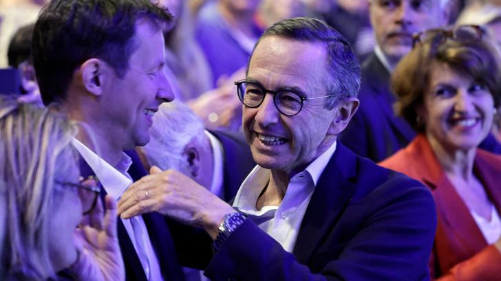Si la izquierda llega a Matignon, LR ha encontrado una