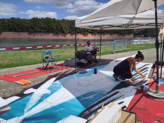 Trompe-l’œil gigante en los muelles del Garona en Toulouse para