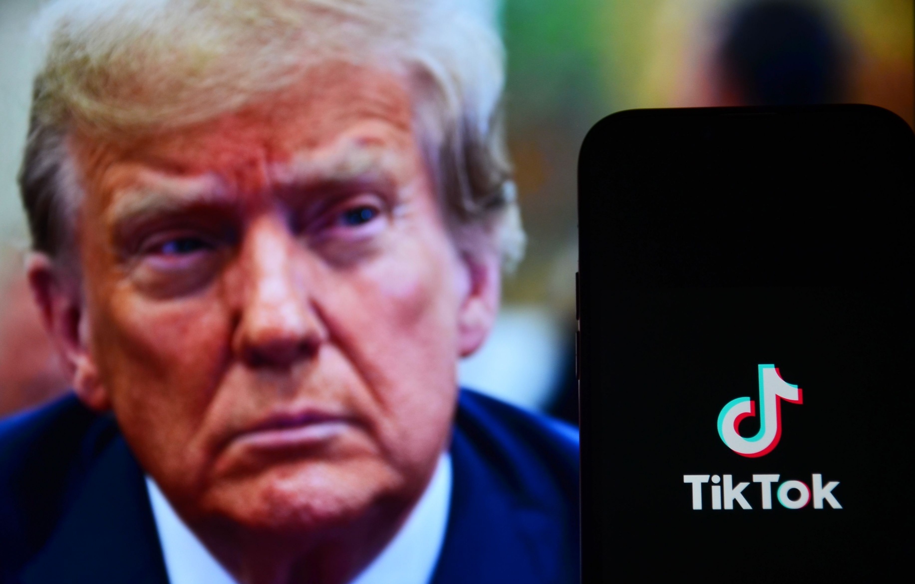 Trump afirma que Fox News podría convertirse en uno de
