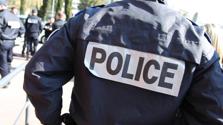 Un policía de la BAC agredido violentamente en Tourcoing, un