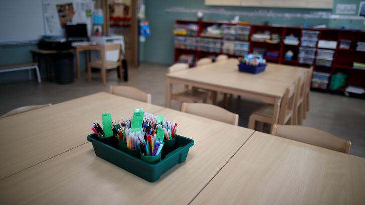 Una directora de escuela se suicida el día de la