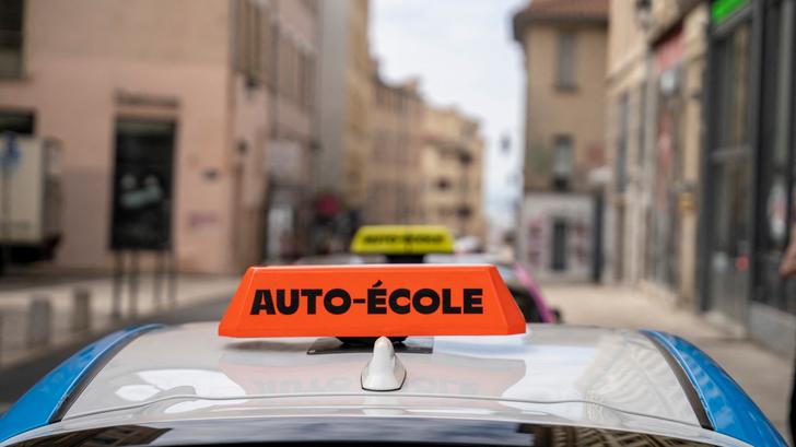 Una huelga de autoescuelas está prevista para este lunes para