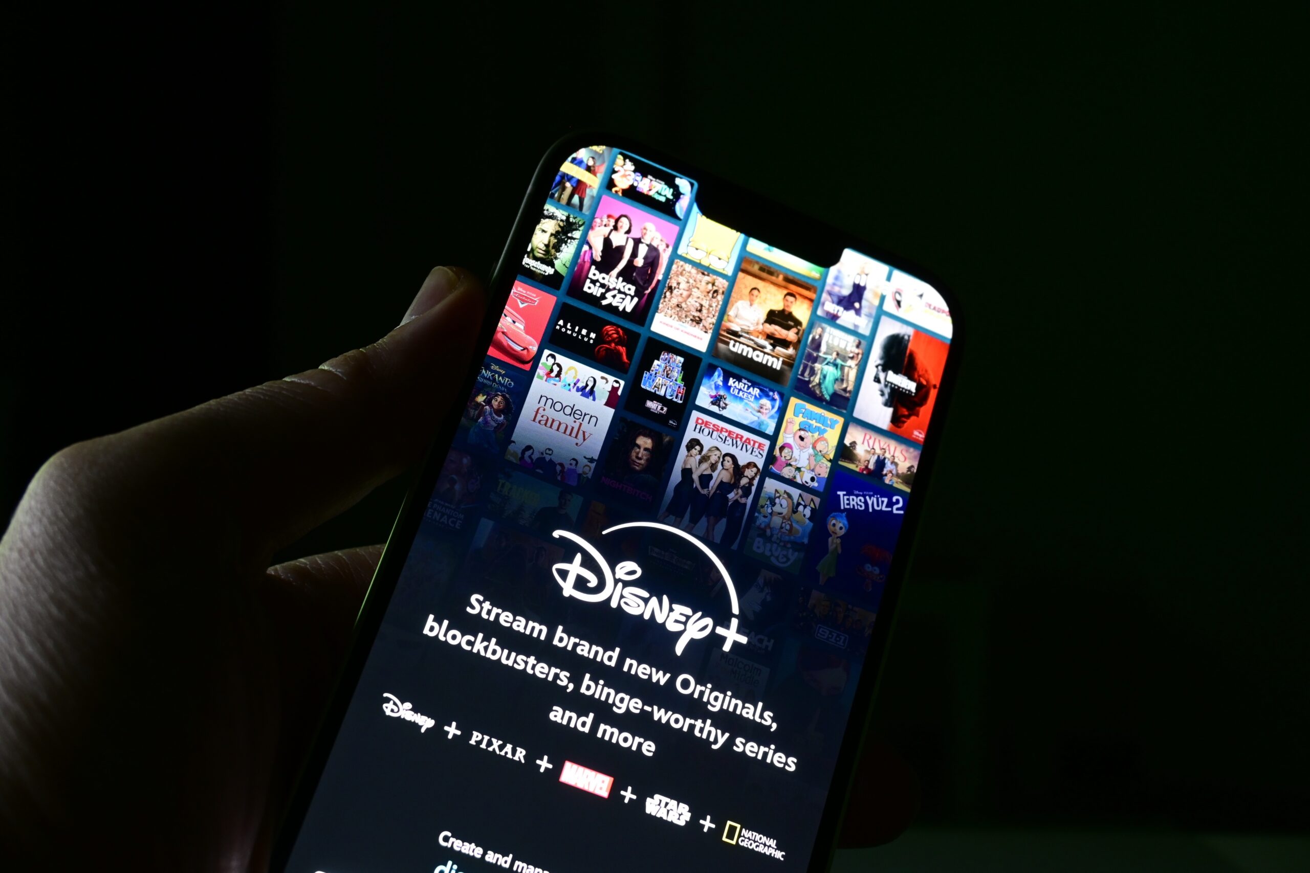 ¿Demasiado es demasiado? Disney+ vuelve a aumentar sus precios, aquí
