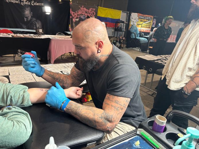 Ce tatouage aura dix minutes, et m’aura coûté 90 euros.