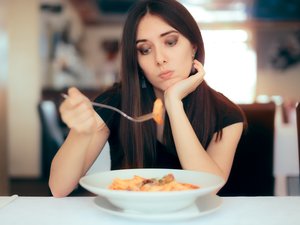 Al comer menos, el estómago se reduce: ¿verdad o mentira?