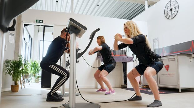 Sesión de electroestimulación (EMS) en un estudio Iron Bodyfit. DR