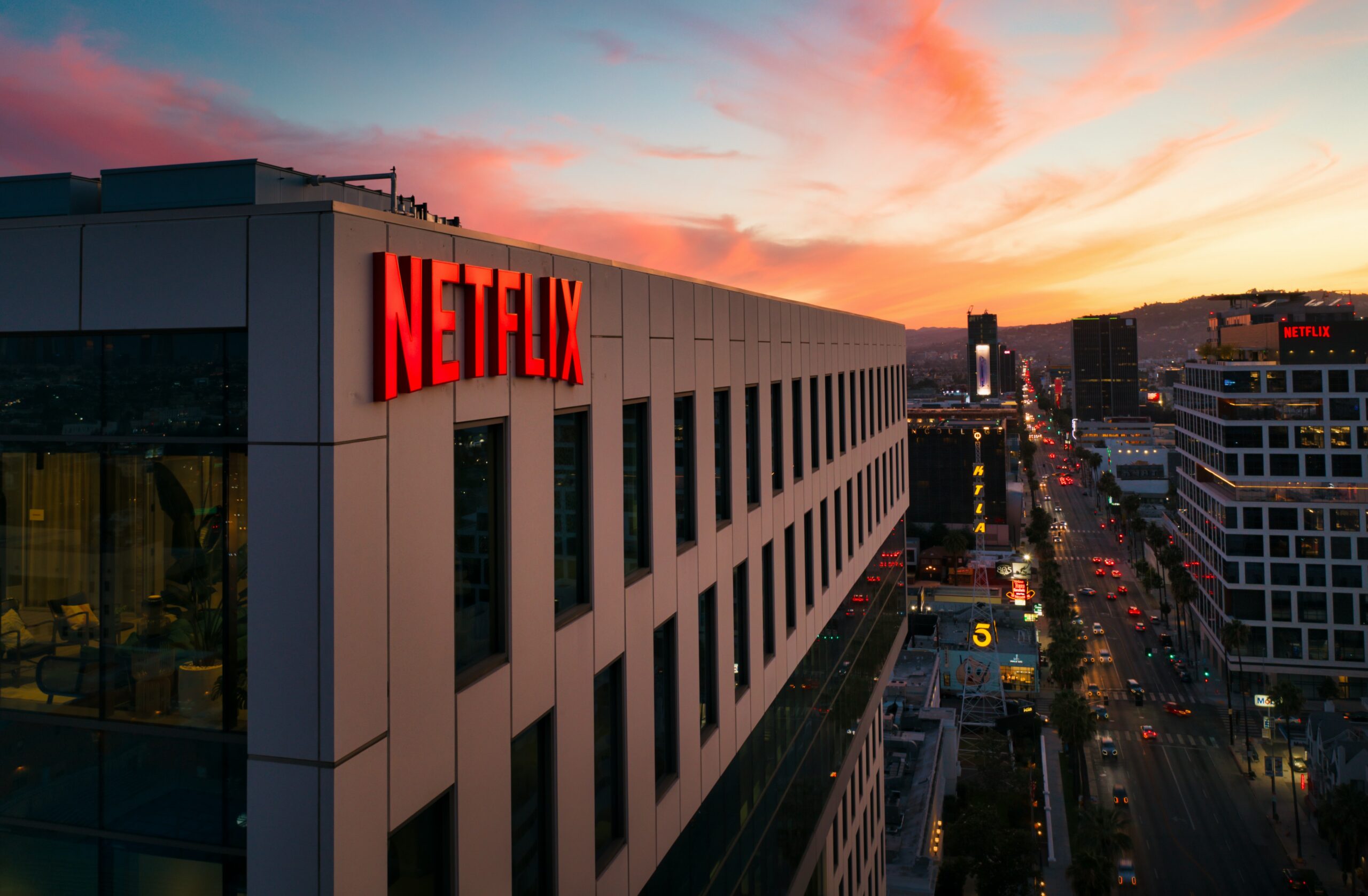 ¡Insaciable! Netflix quiere hacerse con Warner Bros Discovery (HBO Max)