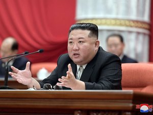 "Actos capitalistas abominables": en Corea del Norte, Kim Jong-un prohíbe