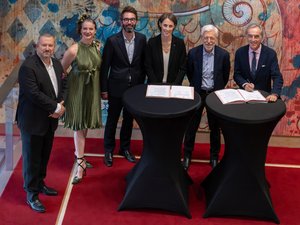 "Artistas y deportistas de alto nivel": creación de un polo