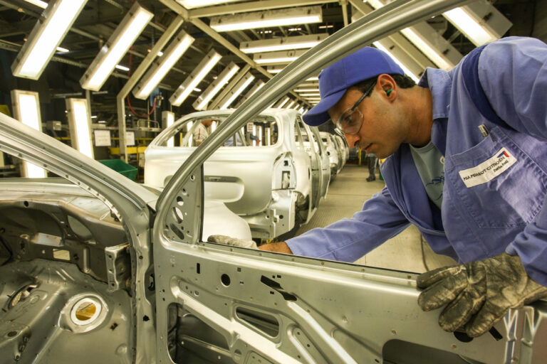 Después del Covid, un nuevo choque amenaza a la industria