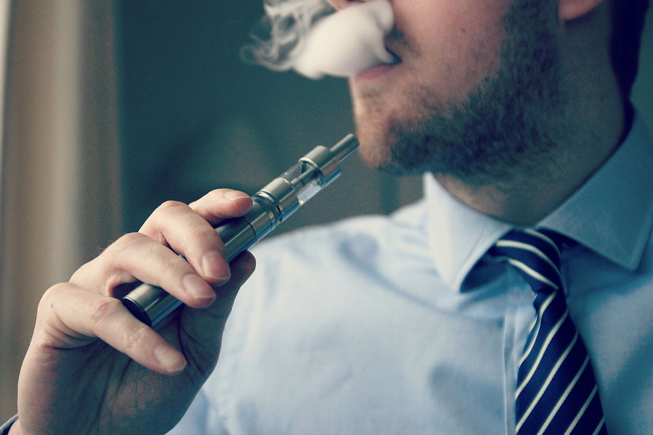 El cigarrillo electrónico es mucho más peligroso de lo que