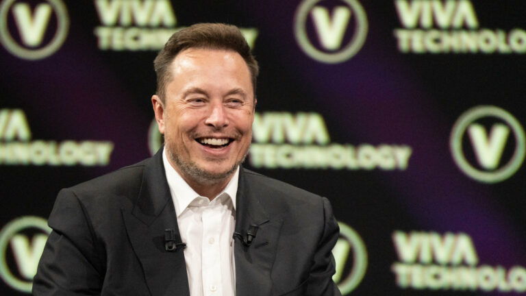 Esta loca suma que reclama Elon Musk a sus accionistas
