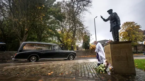 Figuras del deporte asisten al funeral de la leyenda del