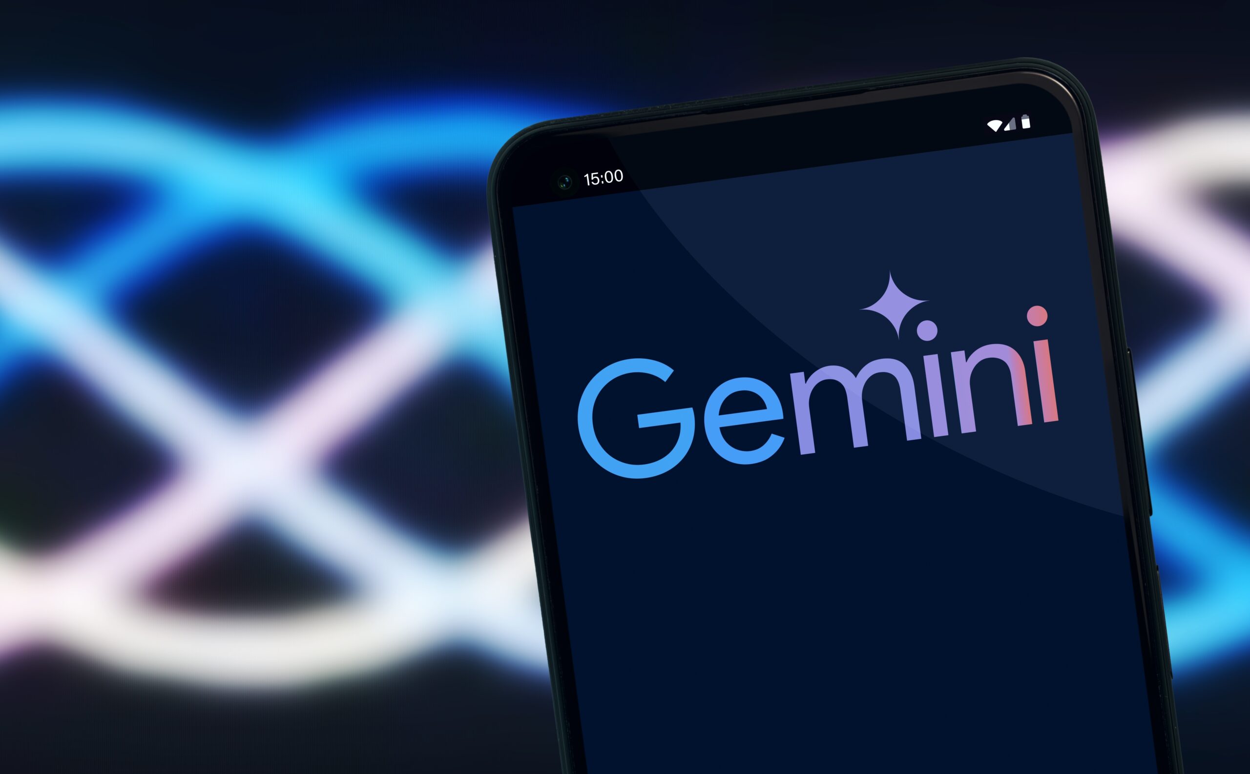 Google ofrece la suscripción a Gemini AI Pro durante 12