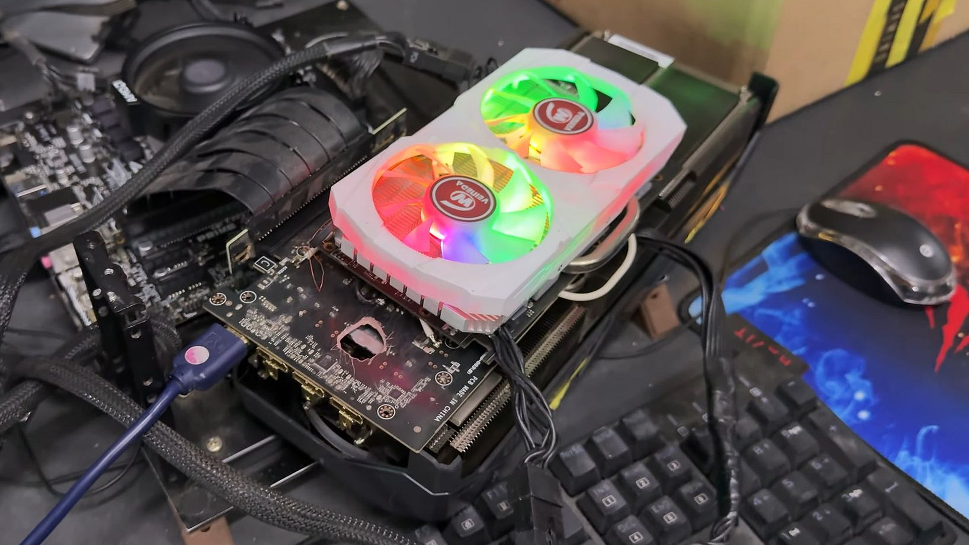 Modders brasileños resucitan una RTX 5070 Ti con la ayuda