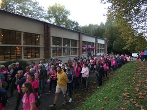 Octubre Rosa: una marcha solidaria y luminosa en Lannemezan