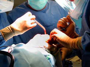 Operado de un tumor, Luc desarrolla una infección mortal durante