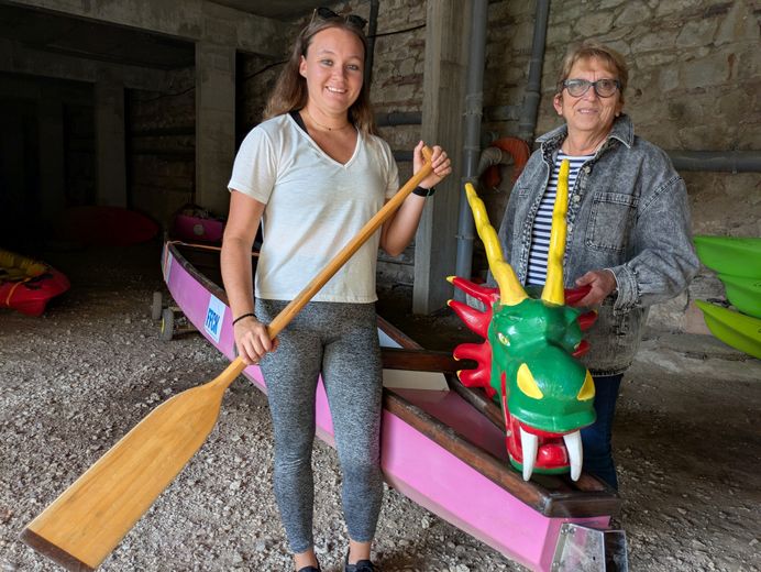 Remar juntas a bordo de un Dragon Boat: la hermosa