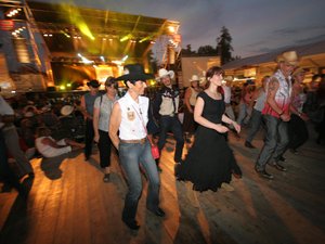 Saint-Clar. Noche country especial Octubre Rosa