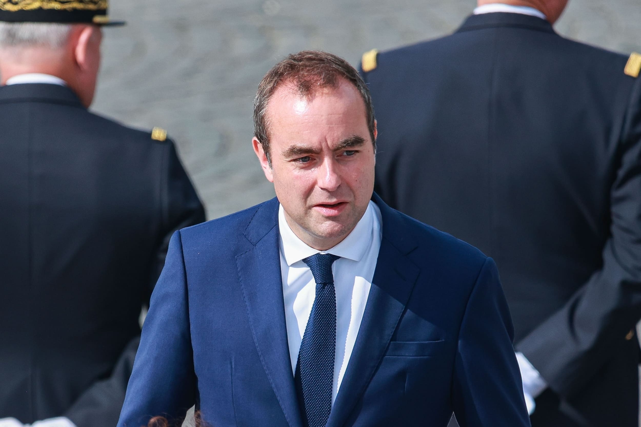 Sébastien Lecornu firma un decreto que valida la conservación masiva