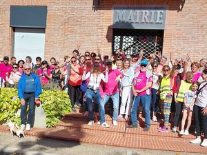Villebrumier. Ellos han recorrido la llanura en rosa.