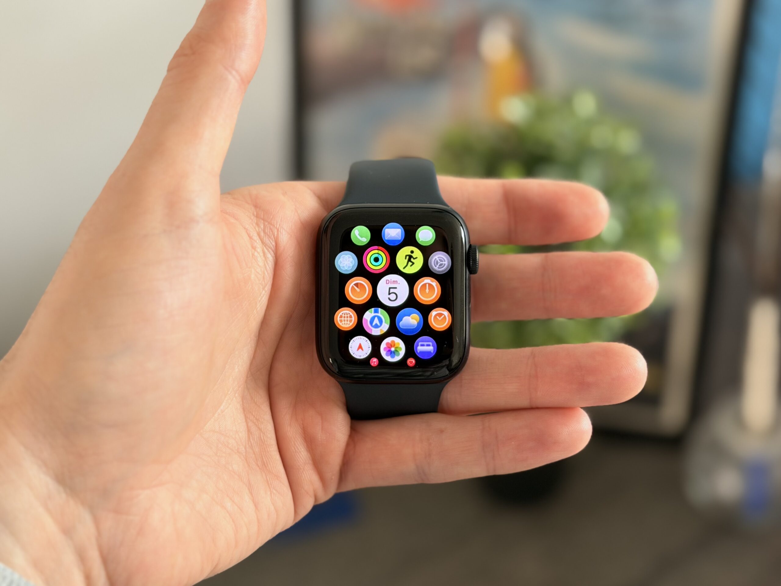 WhatsApp llega finalmente a la Apple Watch.