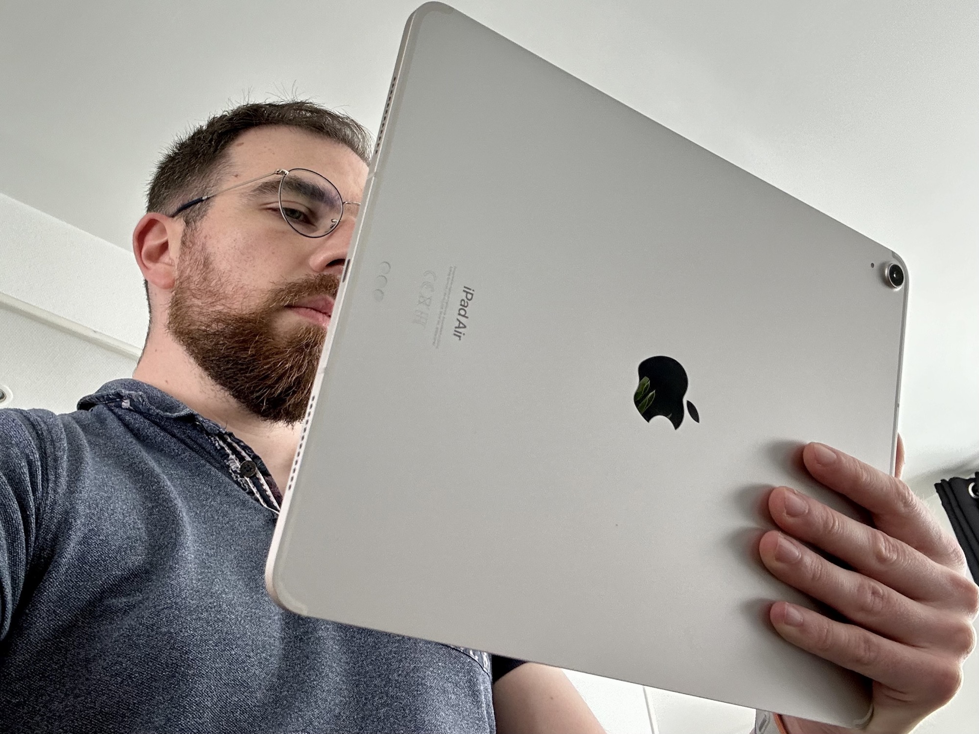 Clientes que pagaron 15 euros por su iPad Air ahora