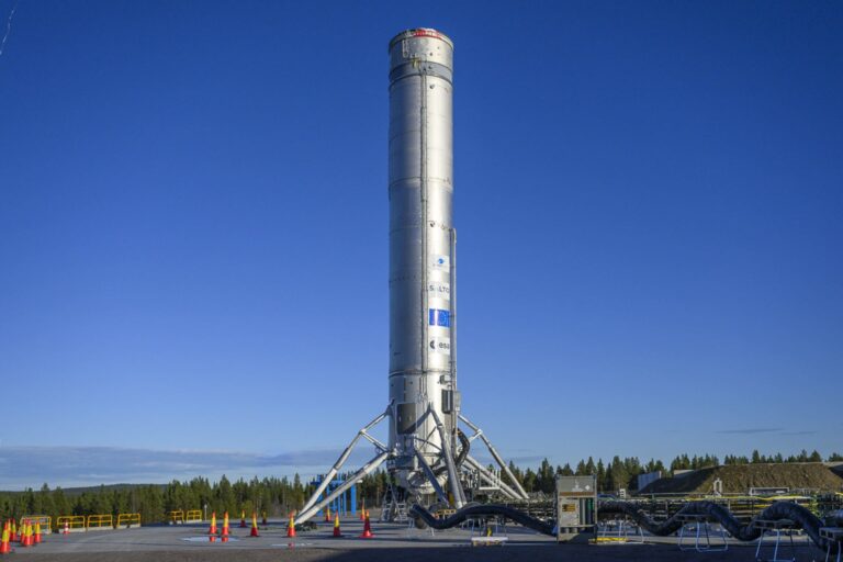 Como Elon Musk, Francia quiere sus cohetes reutilizables y destina