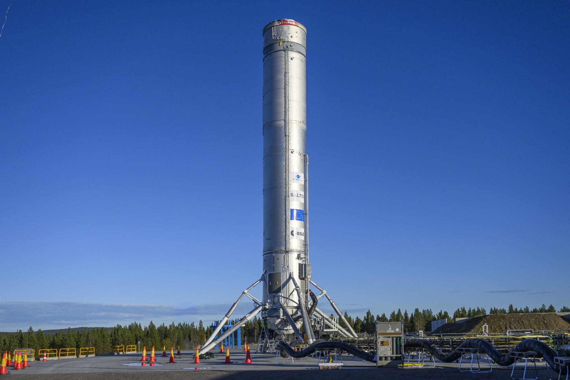 Como Elon Musk, Francia quiere sus cohetes reutilizables y destina