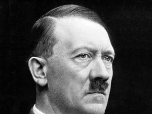 El ADN de Hitler revelado: micropene, testículo no descendido, autismo,