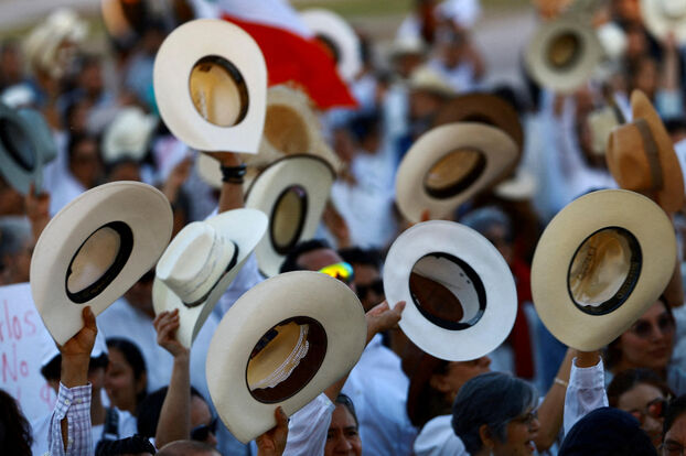 En México, miles de manifestantes de la GenZ movilizados contra