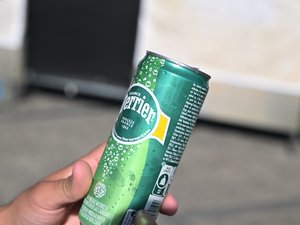Escándalo de las aguas Nestlé: Perrier autorizado a continuar sus