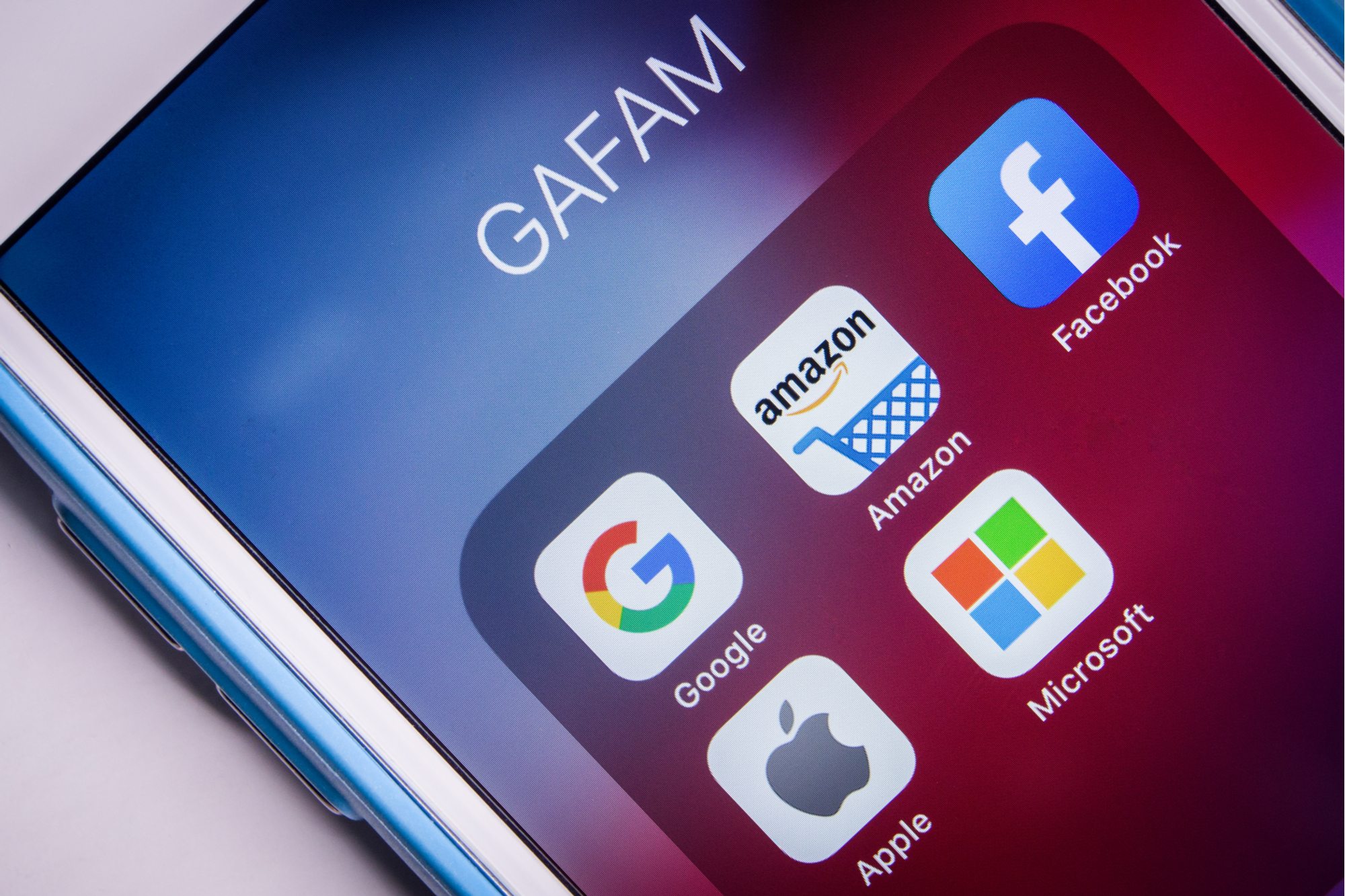 Francia duplicará el impuesto a los gigantes digitales, como si