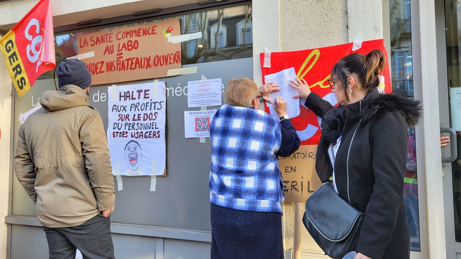 Huelga sorpresa en Synlab Gers: laboratorios cerrados y empleados decididos