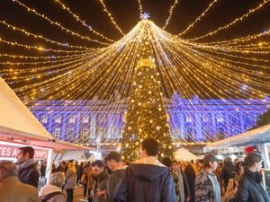 Inauguración de las festividades navideñas: un pueblo, mercadillos y una
