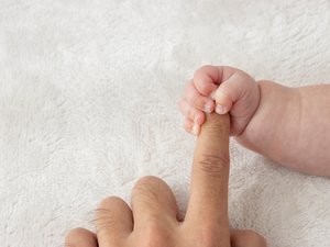 Los reflejos primitivos: comportamientos heredados de nuestros ancestros