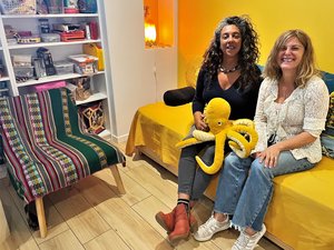 "Muchos descubren tarde que son autistas": dos profesionales unen sus