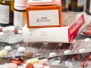 Prolongar las fechas de caducidad de los medicamentos: conciliar salud