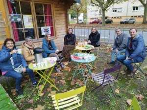 Stop Café y Café de los Vecinos acompañan a los