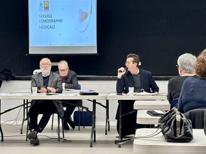 Una casa de salud más grande, internado para los "juniors",