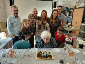 Courrensan. Paulette, 100 años, sopló sus velas en el Château