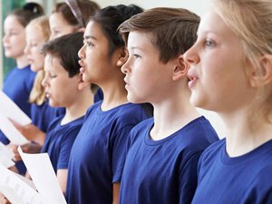 El canto: ¿qué beneficios tiene para los jóvenes?