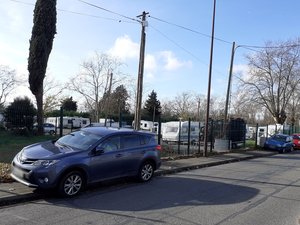"Espero no recibir una multa": el parking de la clínica