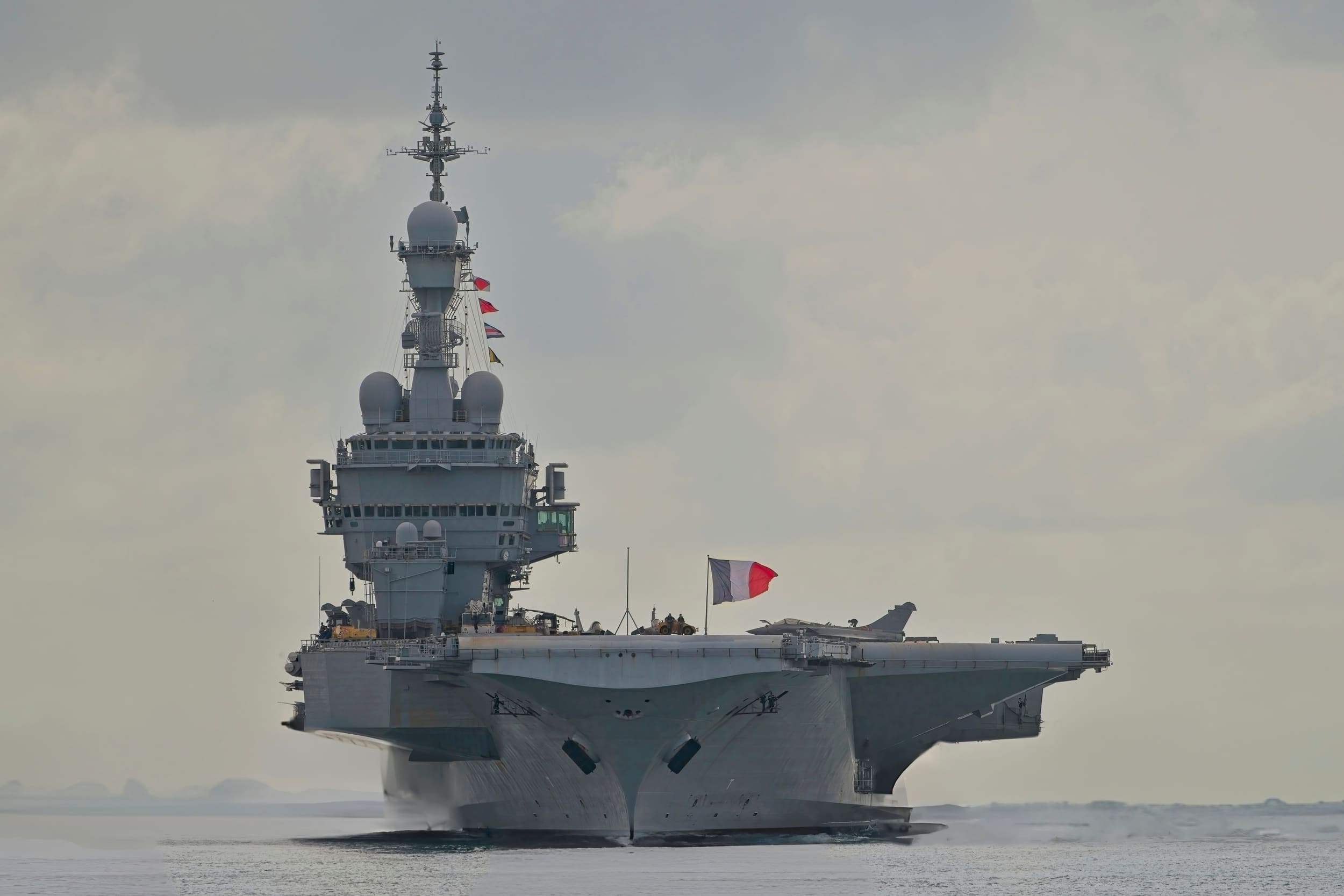 Francia tendrá un nuevo portaaviones, y será un gigante en