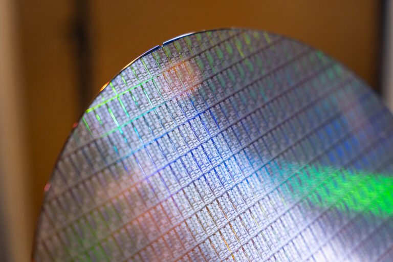 Frente a TSMC, Intel no ha dicho su última palabra: