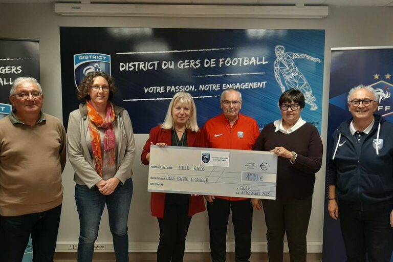 Fútbol: un cheque de 1.000 euros entregado por el District
