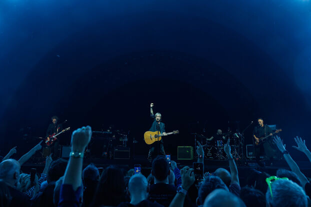 Jean-Louis Aubert en concierto en Paris La Défense Arena en