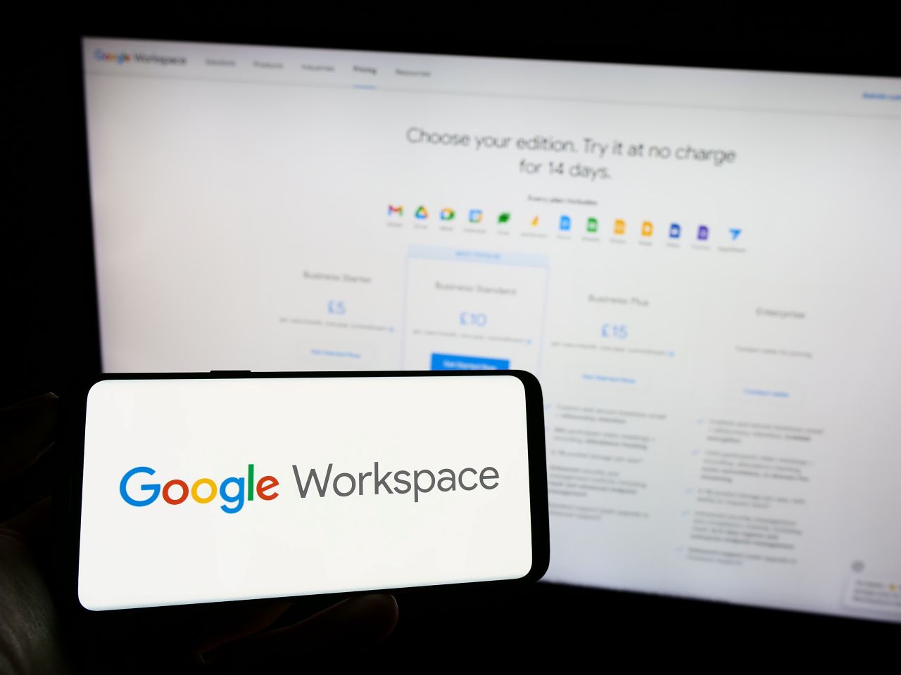 La creación de agentes de IA personalizados se vuelve fácil